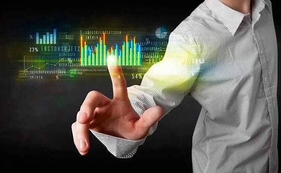 普华永道“看门”的A股公司谁在业绩变脸