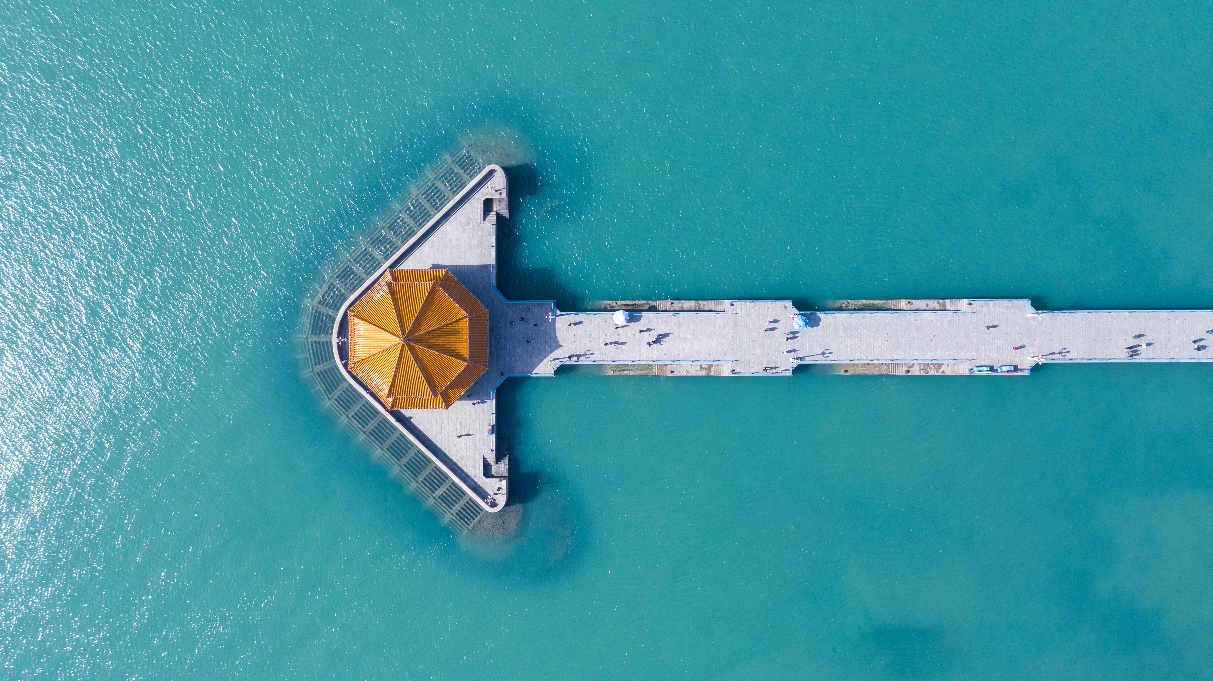 基金二季报陆续披露 部分绩优产品规模大增