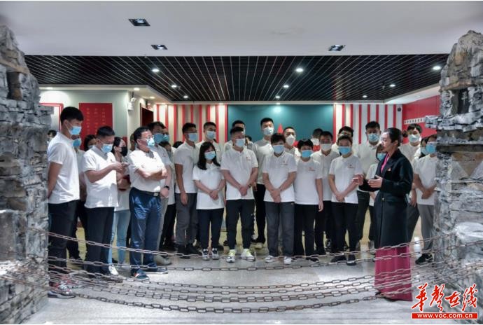 “瑞众人”精神：拼搏之姿照亮金融报国新征程