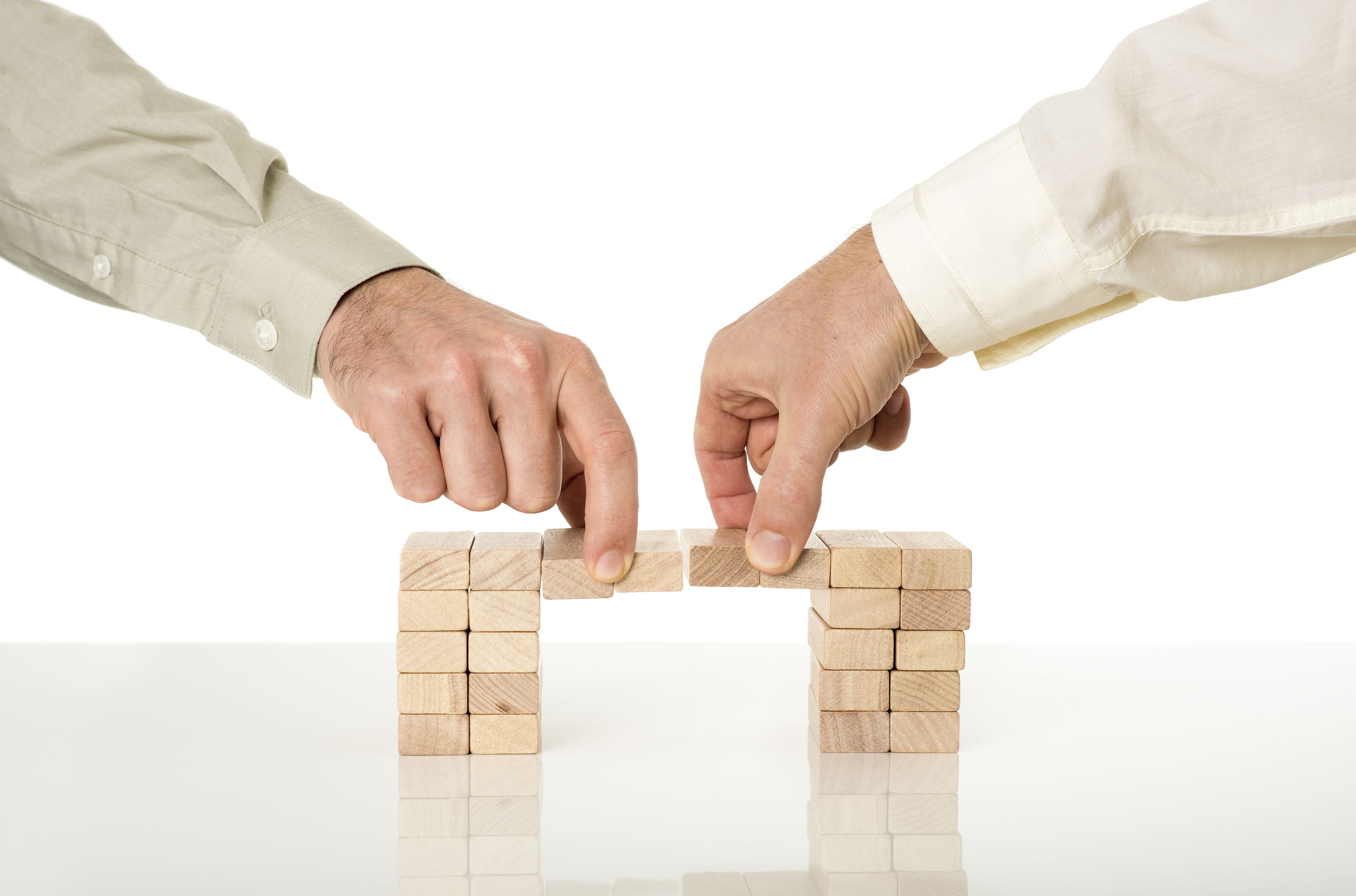 从严从紧!证监会加强离职人员入股管理,发行监管岗禁止期延长至10年