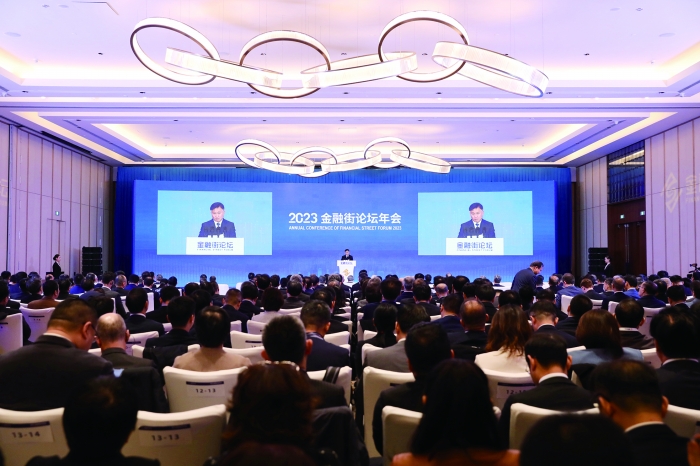 央行有关部门负责人回答本报记者提问时表示：用好结构性货币政策工具 增强金融服务普惠性