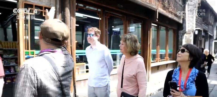 入境游潜力持续释放 多地“圈粉”外国游客